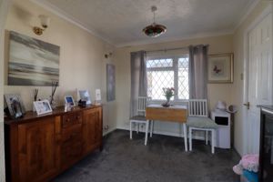 Lounge/Diner- click for photo gallery